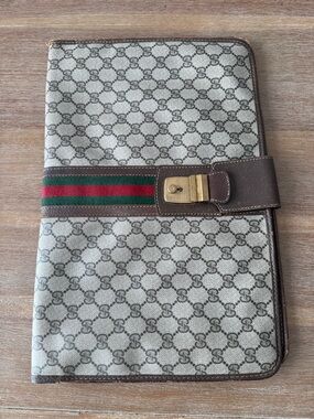 Vintage 1980’s Gucci GG Supreme Monogram Portfolio